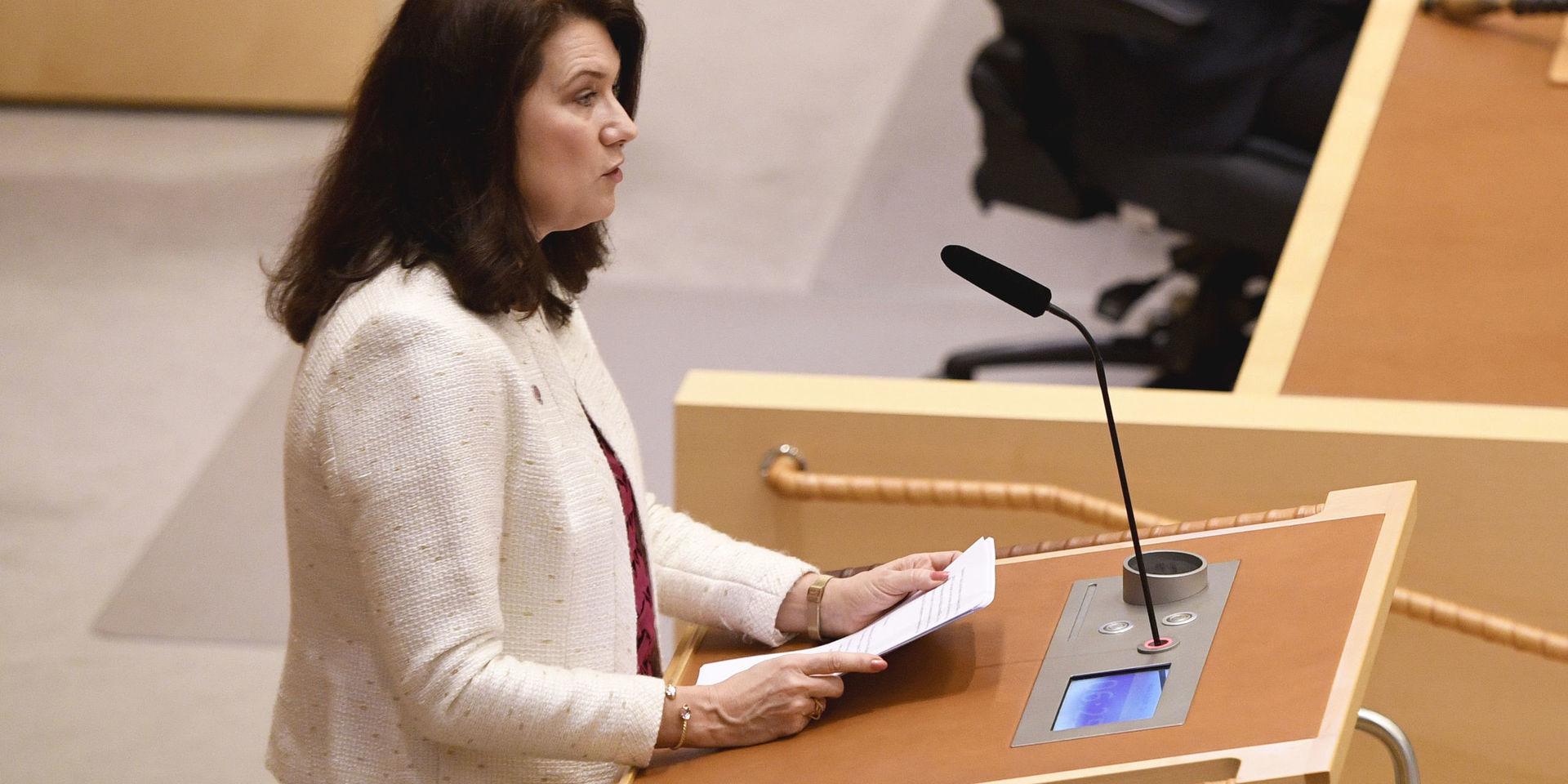 Utrikesminister Ann Linde (S) talar under den utrikespolitiska debatten i i riksdagen i Stockholm.