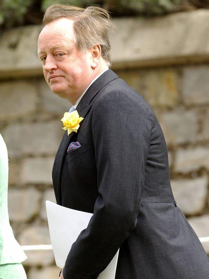Andrew Parker Bowles, Camillas tidigare make, som här 2005 lämnar den borgerliga vigseln mellan Camilla och prins Charles.