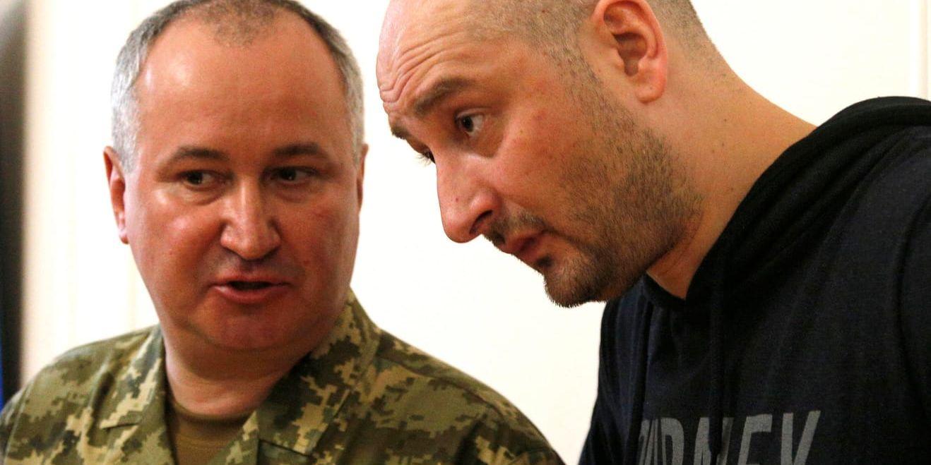 Vasily Gritsak, chef för den ukrainska säkerhetstjänsten SBU, (till vänster) kan ha låtit ändamålen helga medlen i fallet Arkadij Babtjenko (till höger), enligt en expert.