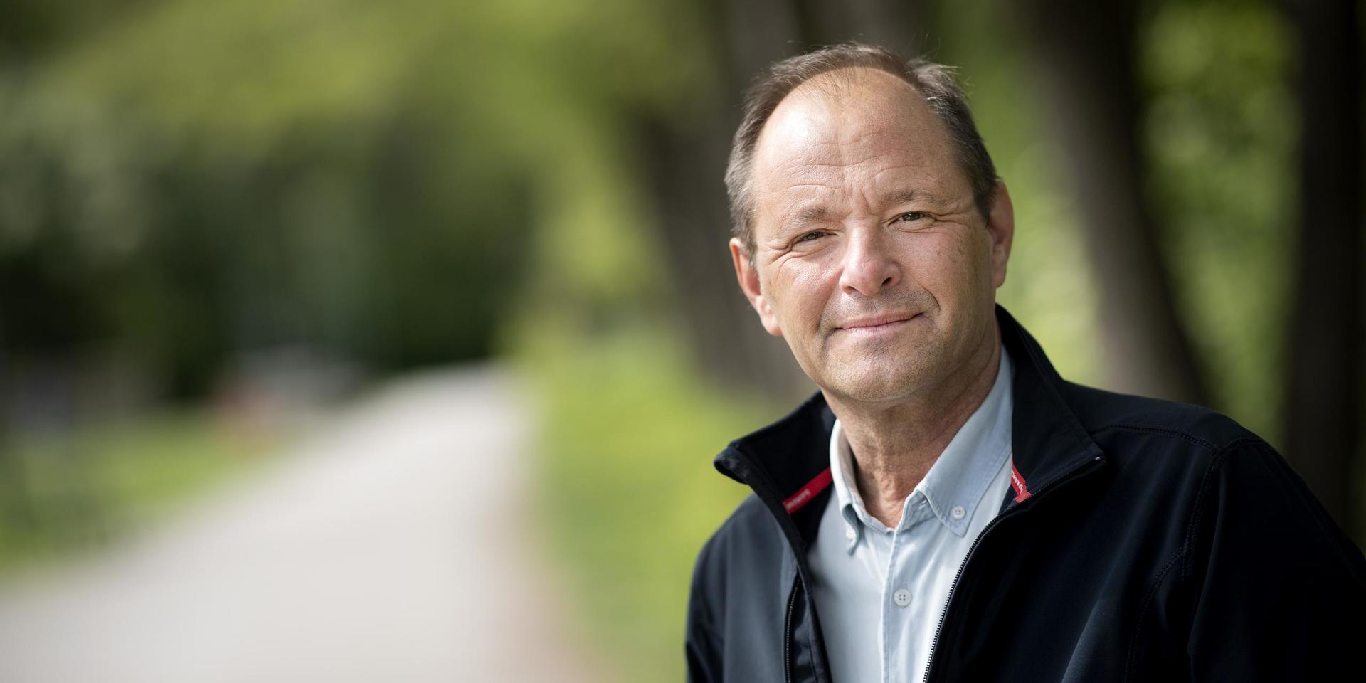 Björn Olsen, överläkare och professor i infektionssjukdomar vid Uppsala universitet och Akademiska sjukhuset, varnar för en fjärde coronavåg.