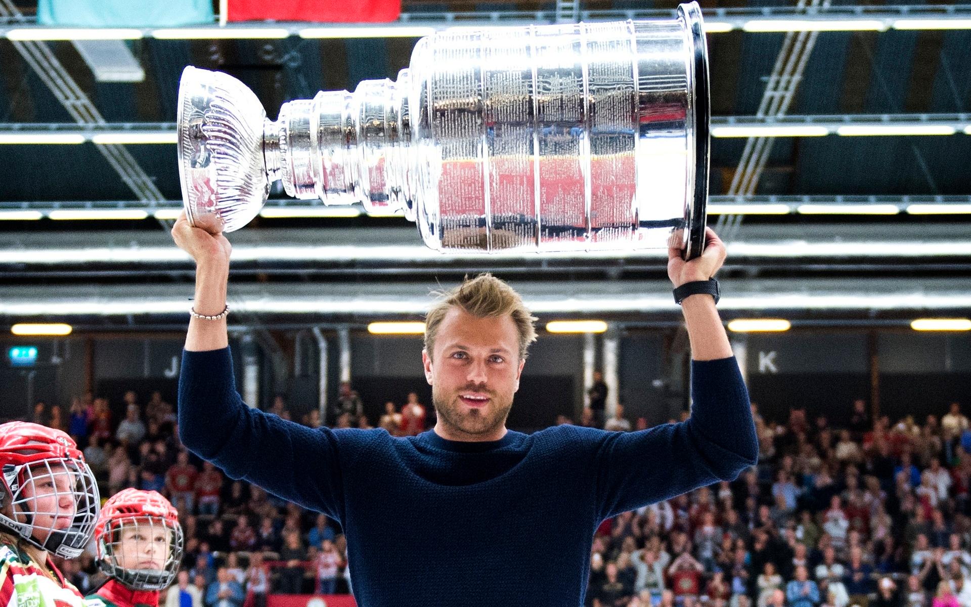 Med Stanley Cup-bucklan i Göteborg efter mästerskapstiteln 2013.