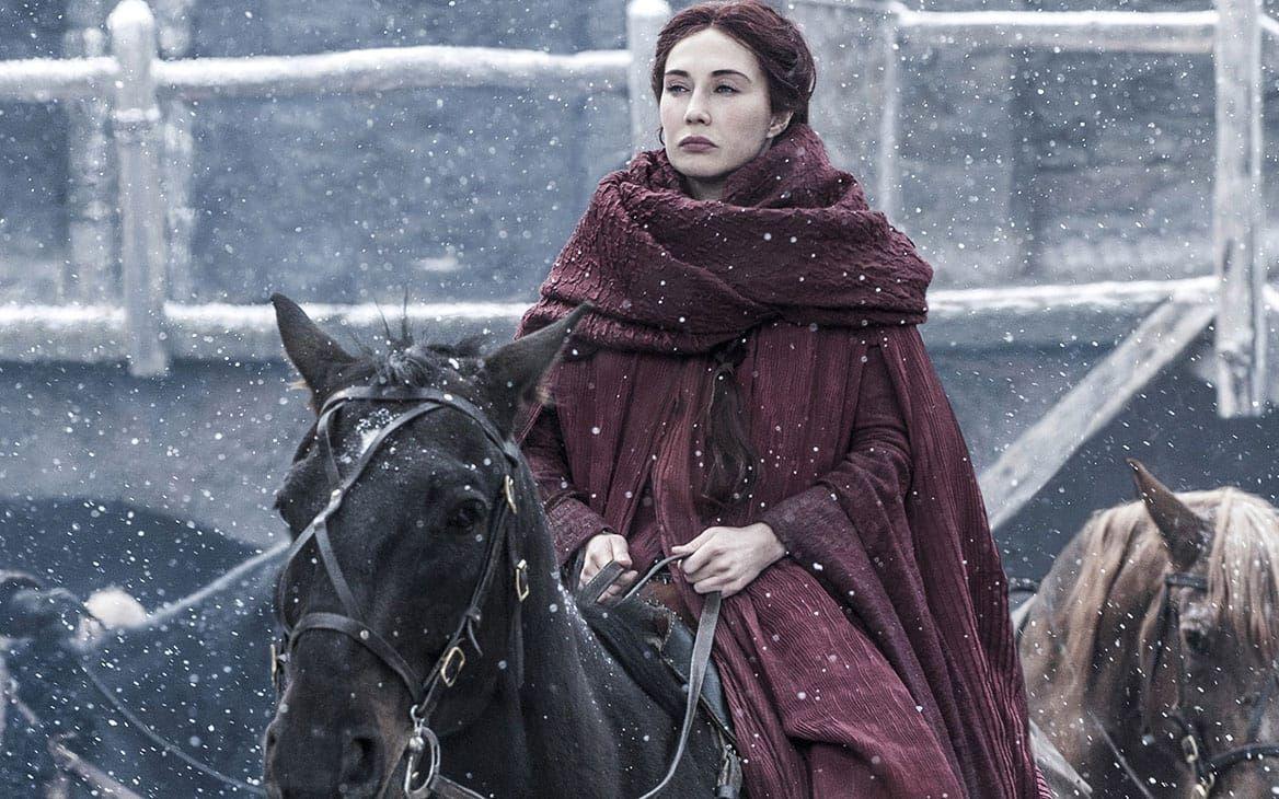 Fansen spekulerar dock i att det kan vara den röda häxan Melisandre. Bild: HBO
