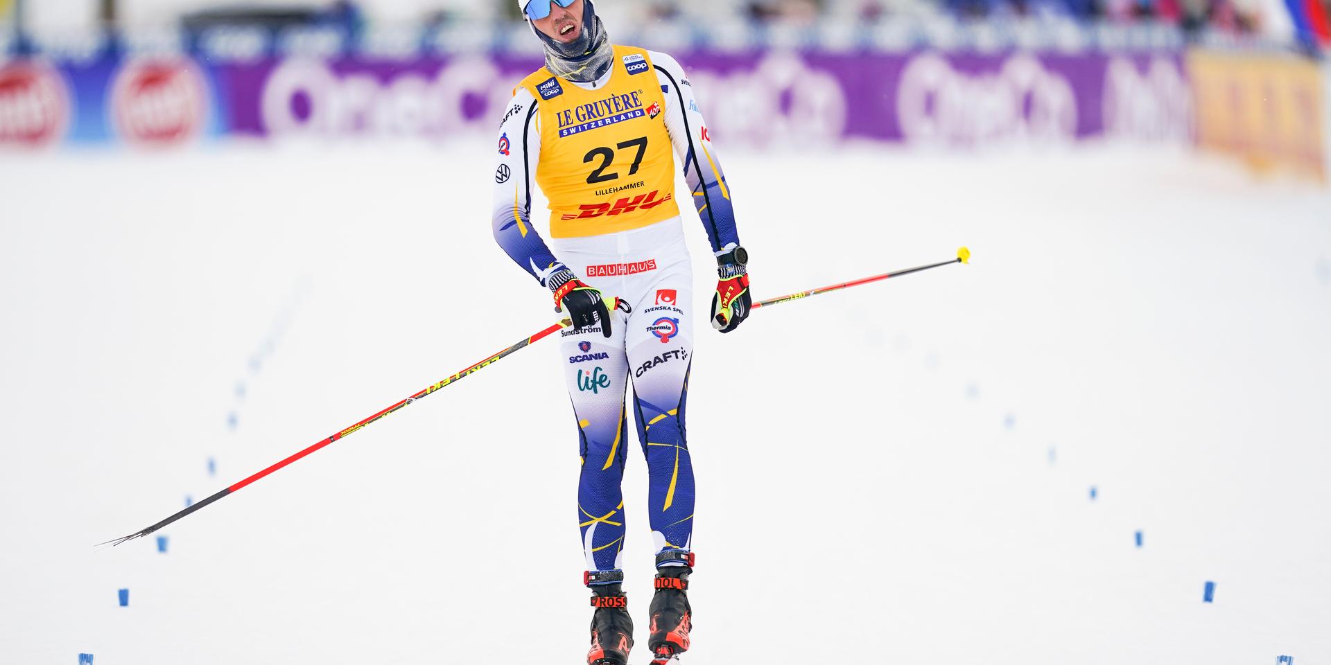 Sveriges Calle Halfvarsson vid målgång på 15 kilometer fristil under världscupen i längdskidor i Lillehammer.