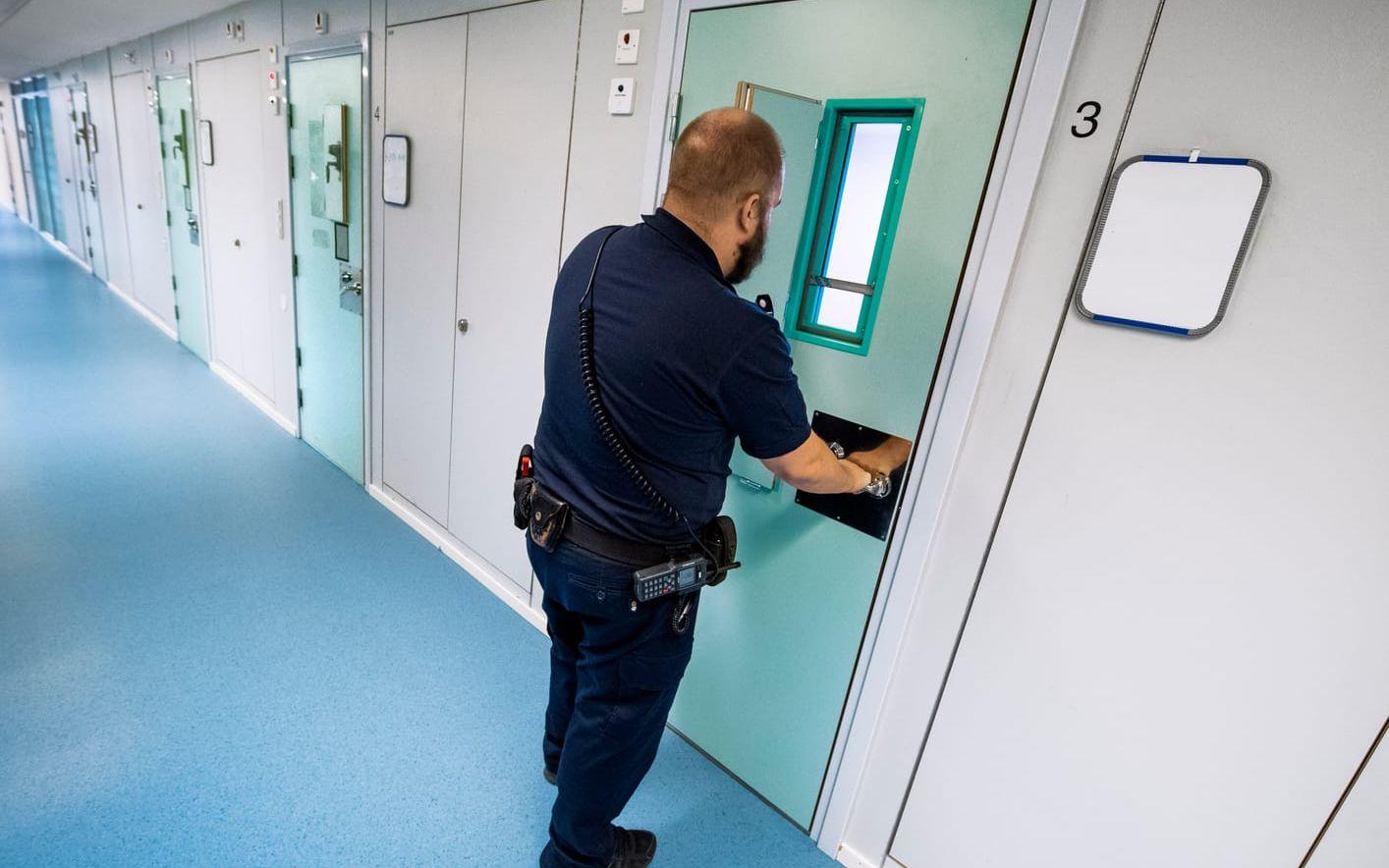 Den slopade straffreduktionen för unga vid allvarlig brottslighet väntas ge stor effekt på Kriminalvårdens behov att bygga ut. Arkivbild.