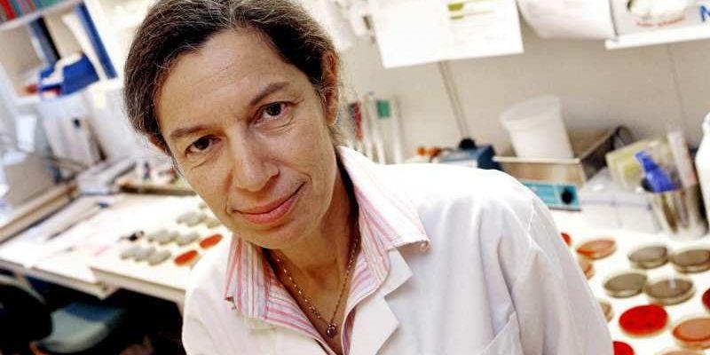 Professor Annelie Brauner leder forskningsgruppen som fösöker få fram ett piller mot urinvägsinfektioner.