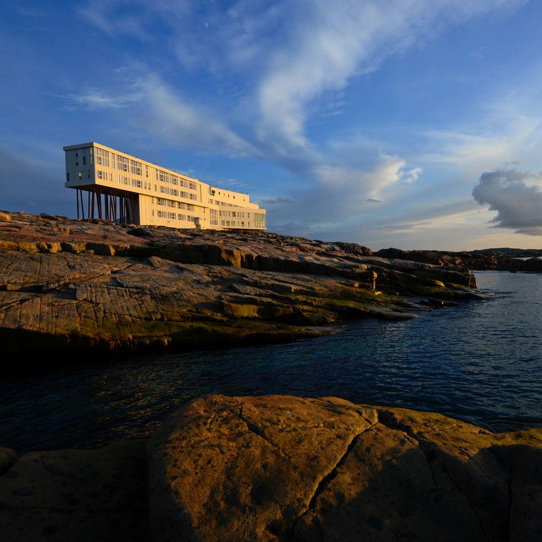 Det spektakulära hotellet utanför Newfoundlands kust, Kanada, tog åtta år att skapa. 