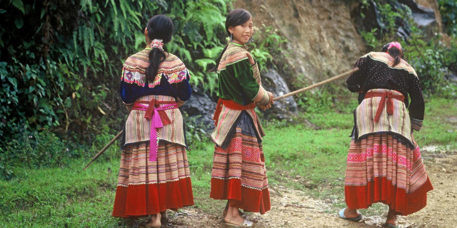 Ett annat sätt att leva. På en av Världens Resors turer möter man den etiska minoriteten Flower Hmong.