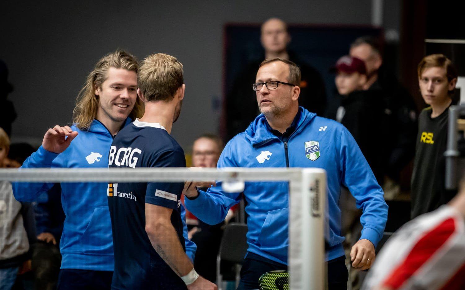 Påvelunds Mattias Borg och tränare Asger Madsen.