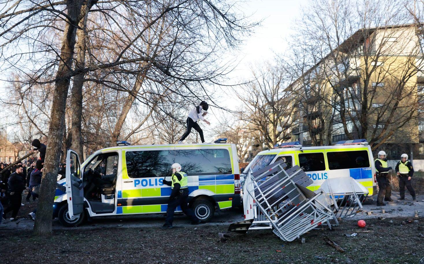 Bild från demonstrationen i Sveaparken i Örebro den 15 april.