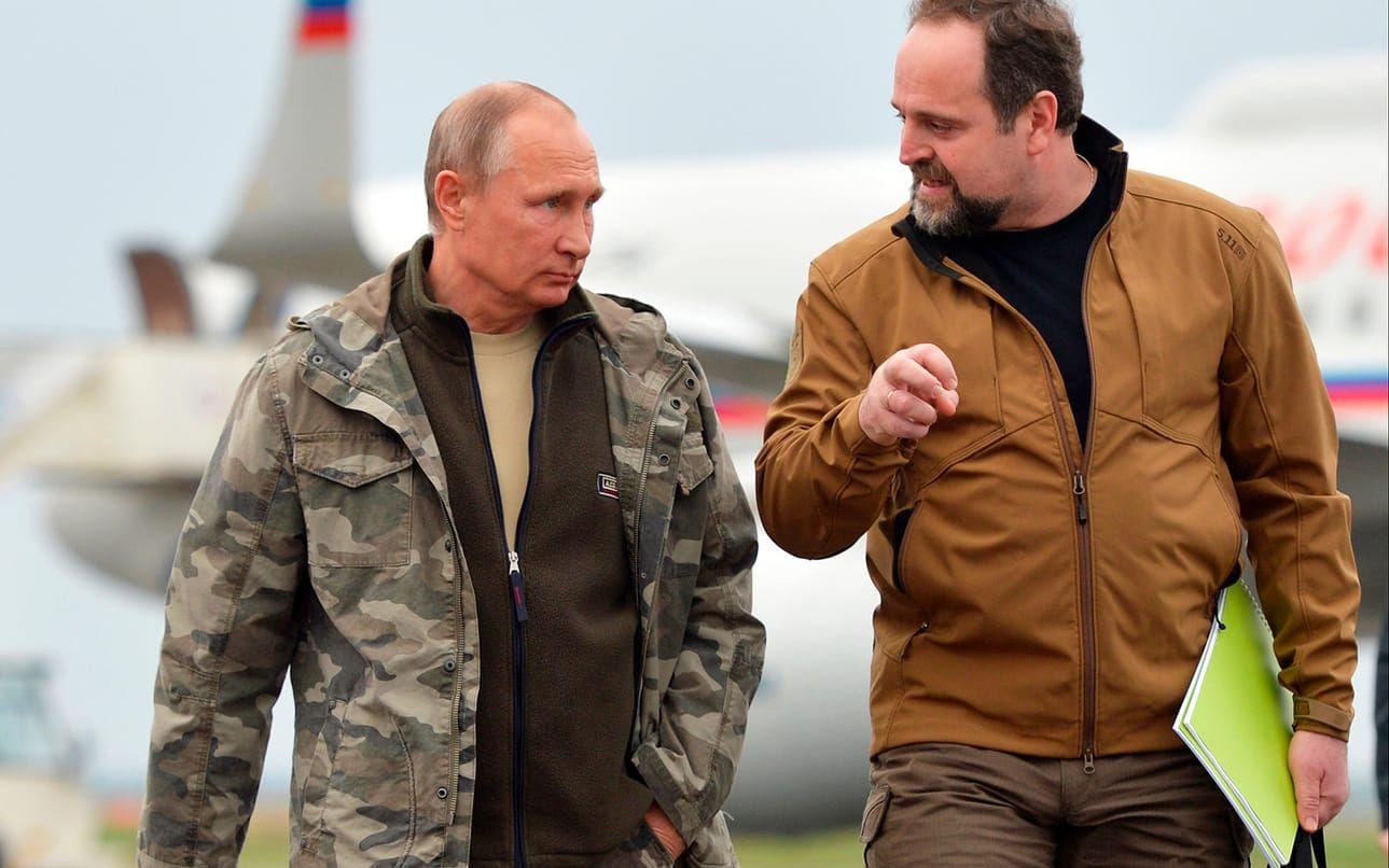 Rysslands president Vladimir Putin tillsammans med landets minister med ansvar för naturresurser Sergej Donskoj. BILD: Alexei Druzhinin