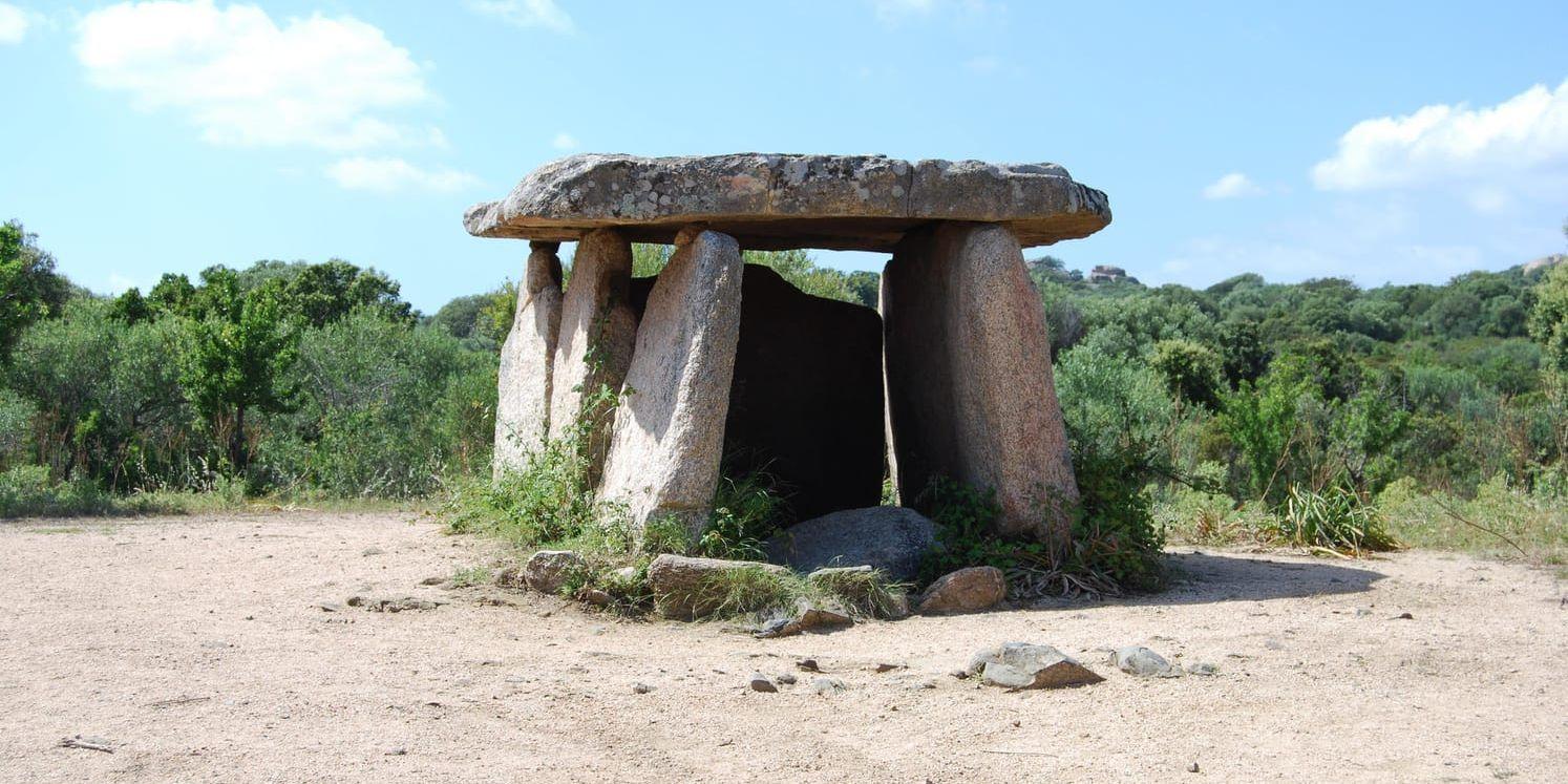 Megalitgraven Dolmen de Fontanaccia, Korsika.
