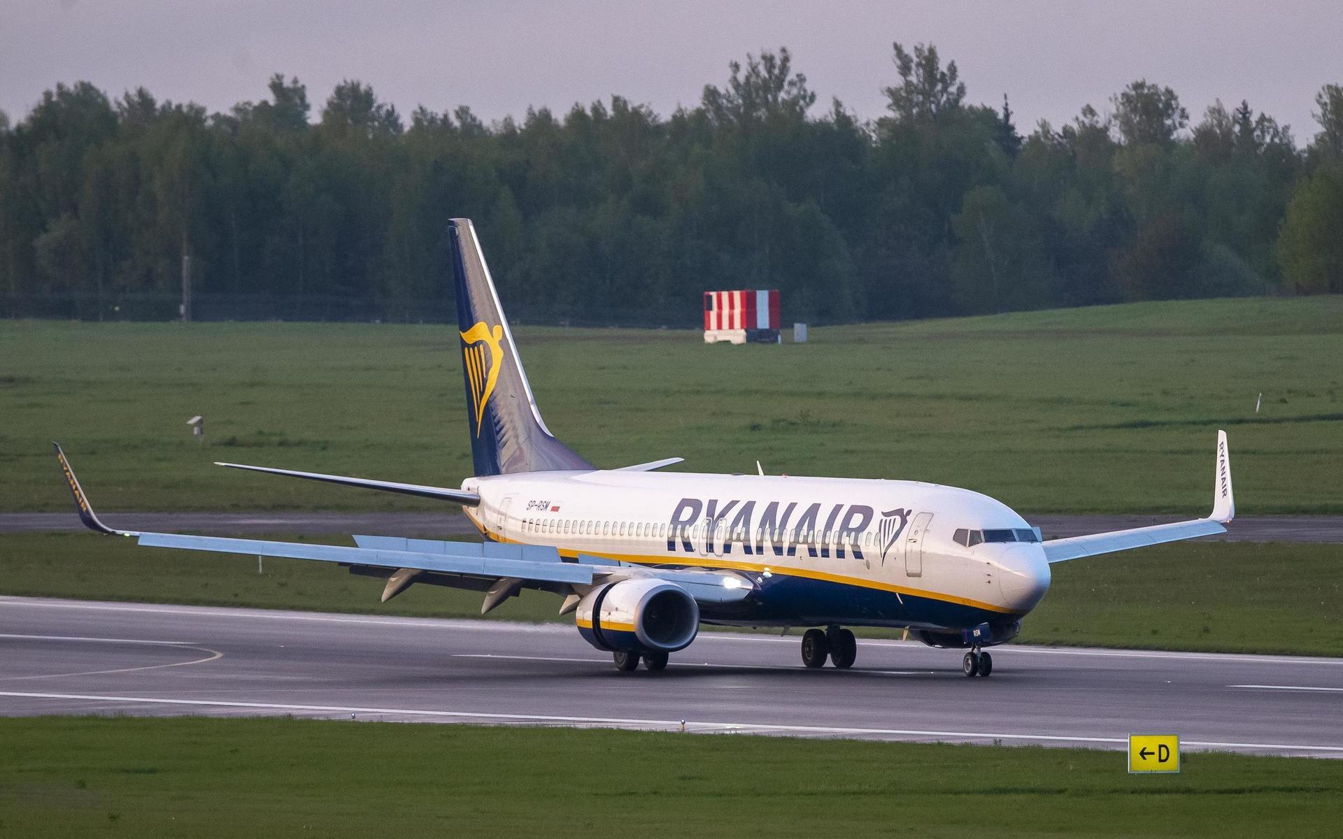 Ryanair-flyget beordrades ner på söndagen och ”följdes” av belarusiska stridsflygplan ner till Minsks flygplats. 