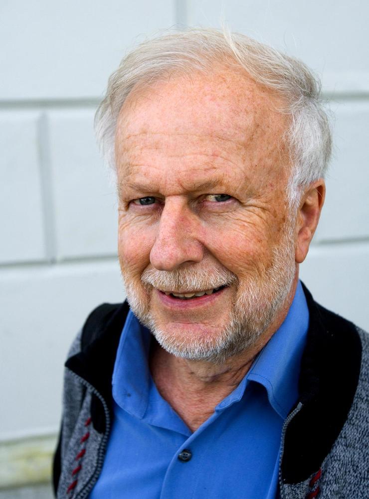 Tomas Forser var professor emeritus i litteraturvetenskap vid Göteborgs universitet, men också tidigare kulturchef på GP, teaterkritiker och dramaturg.