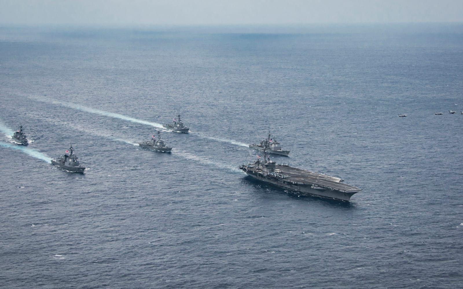 I lördags anlände hangarfartyget USS Carl Vinson tillsammans med entourage. BILD: TT