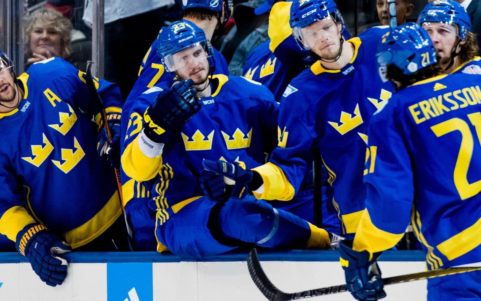 Loui Eriksson firar sitt mål, i tom kasse, mot Finland. Foto: Bildbyrån