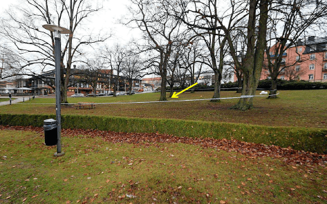 Brottsplatsen - en park i centrala Motala. Bild: Polisen