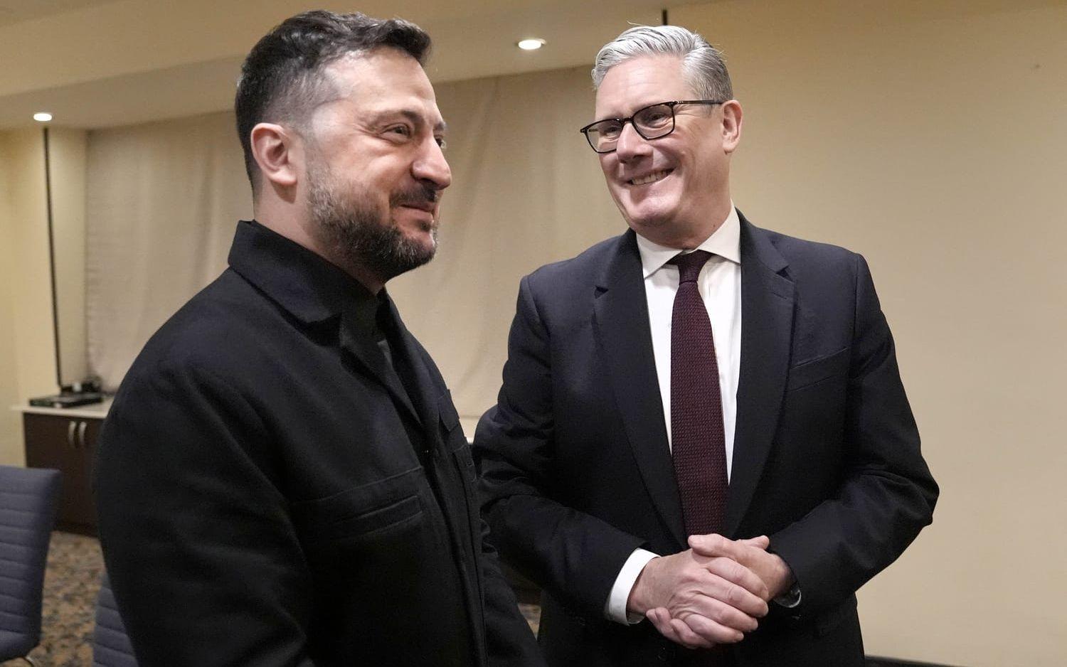 Volodymyr Zelenskyj och Keir Starmer i Armenien på söndagen.