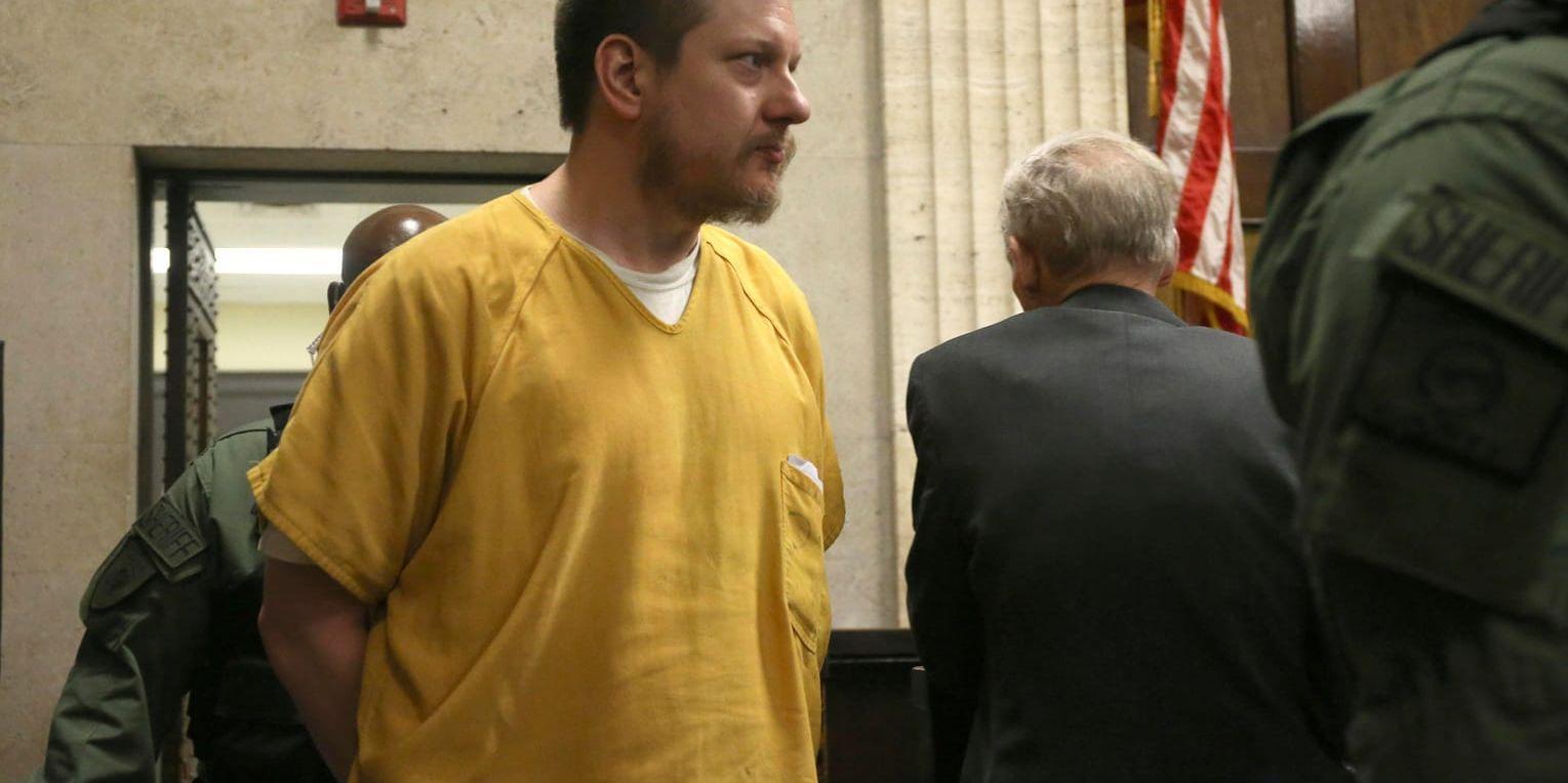 Chicagopolisen Jason Van Dyke döms till 81 månaders fängelse för mord på en tonåring.