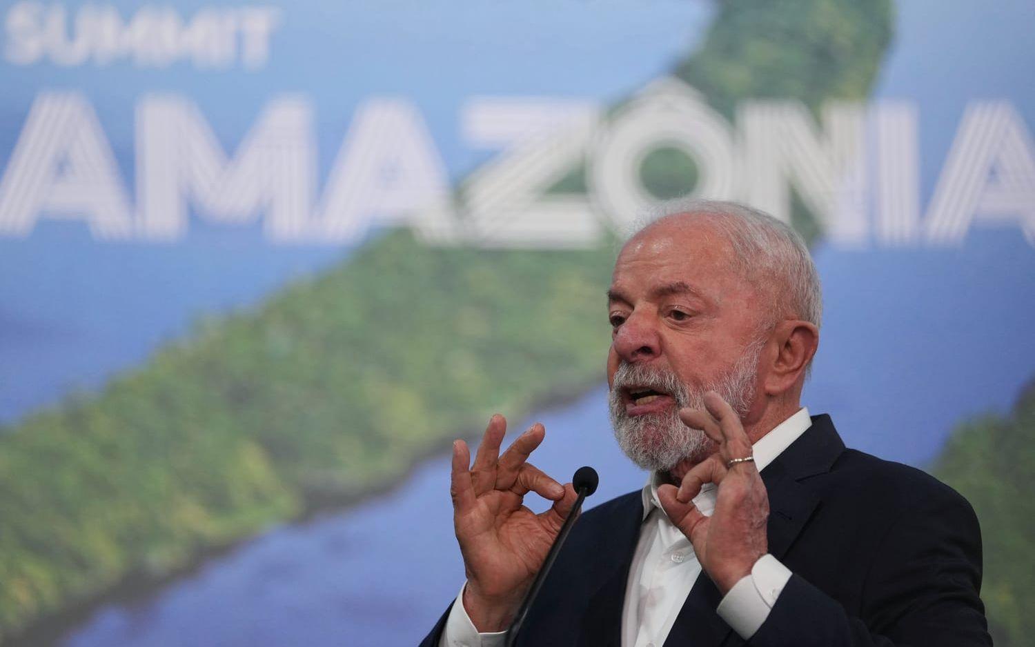 Brasiliens president Lula da Silva talar vid COP30 i Belém. Bild från i onsdags. 