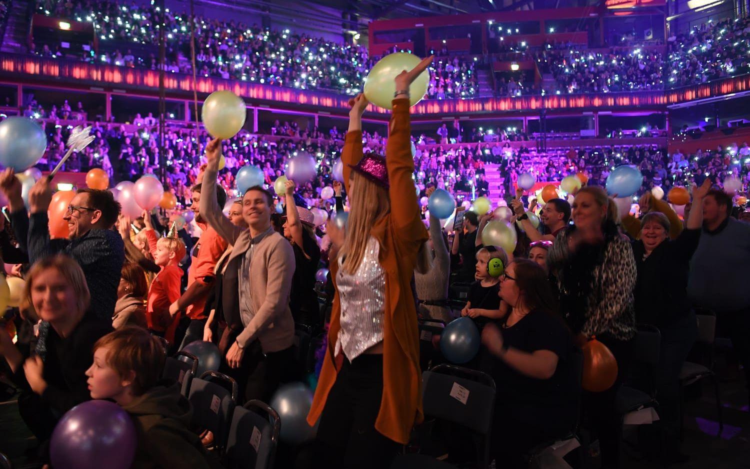 SVT behöver publik i arenorna för att kunna göra bra tv av Melodifestivalen.