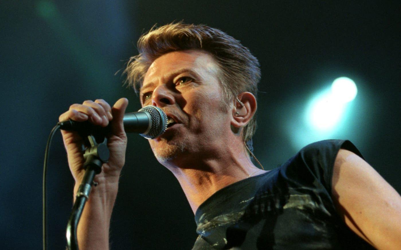 David Bowie kom till Scandinavium 1996 under sin Outside-turné. Totalt blev det 22 låtar men väldigt tunnsått med hits. BILD: Bengt Kjellin
