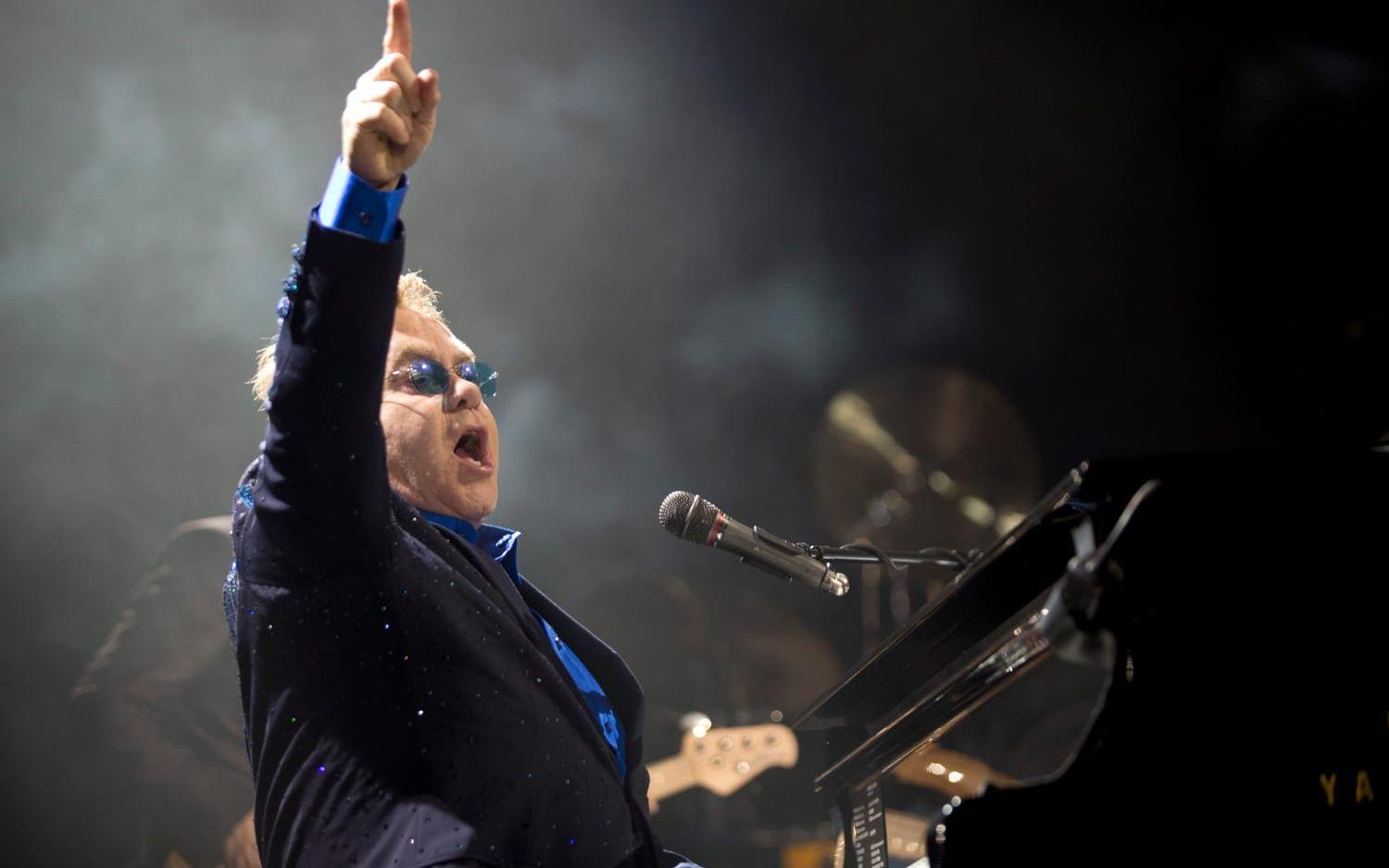 "Fingrarna dansade som prinskorvar i en het stekpanna", skrev GP:s recensent när Elton John kom till Scandinavium 2014. BILD: Stefan Berg.