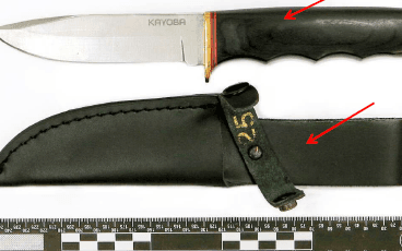 Vid en husrannsakan hittades knivar. Bild: Polisen