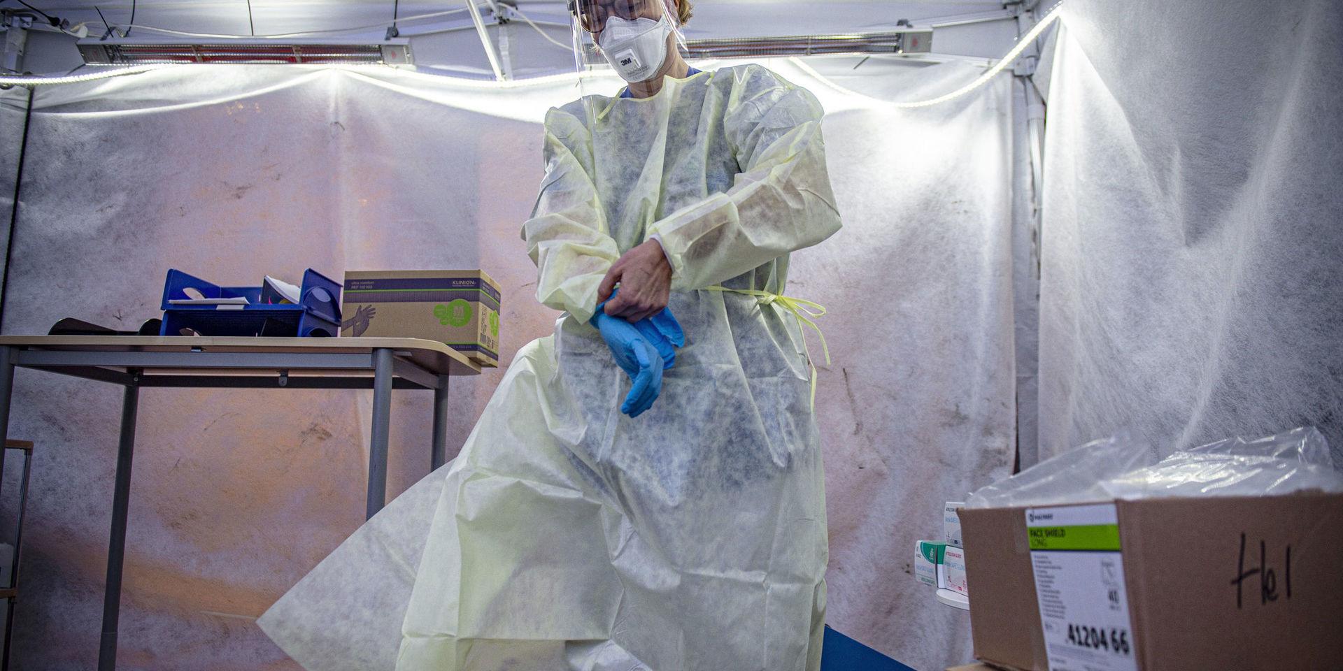 Östra sjukhusets infektionsmottagnings provisoriska tält för provtagningar för coronaviruset.