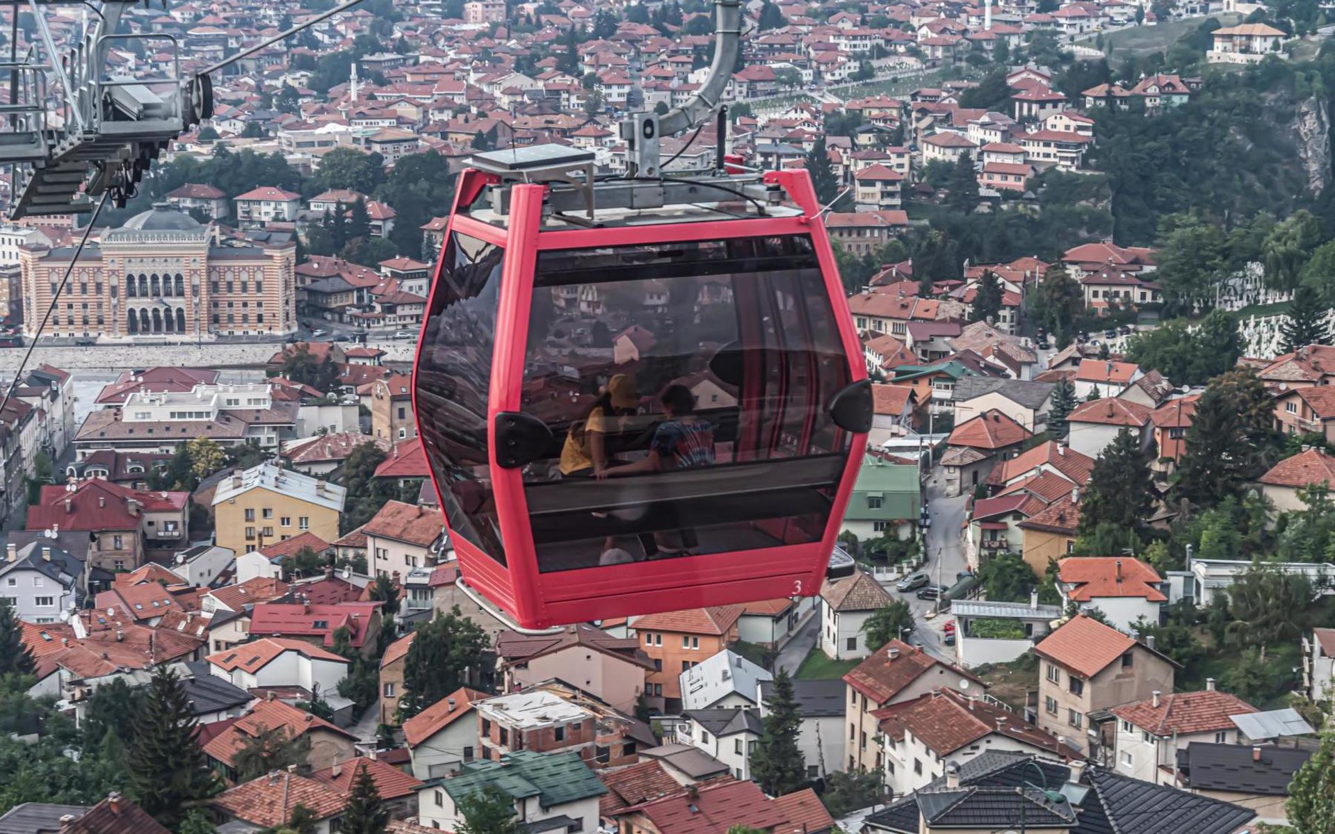 I Sarajevo finns det linbana i staden.