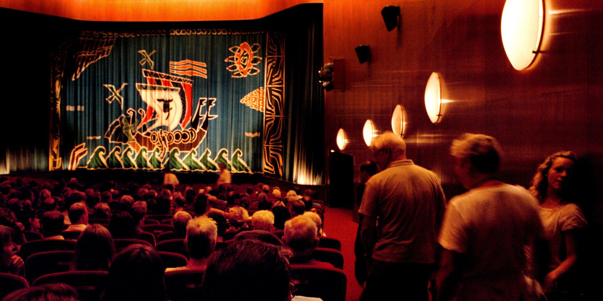 Under Filmfestivalen är det fullsatt på biografen Draken som då fungerar som ett center för den stora filmfesten.