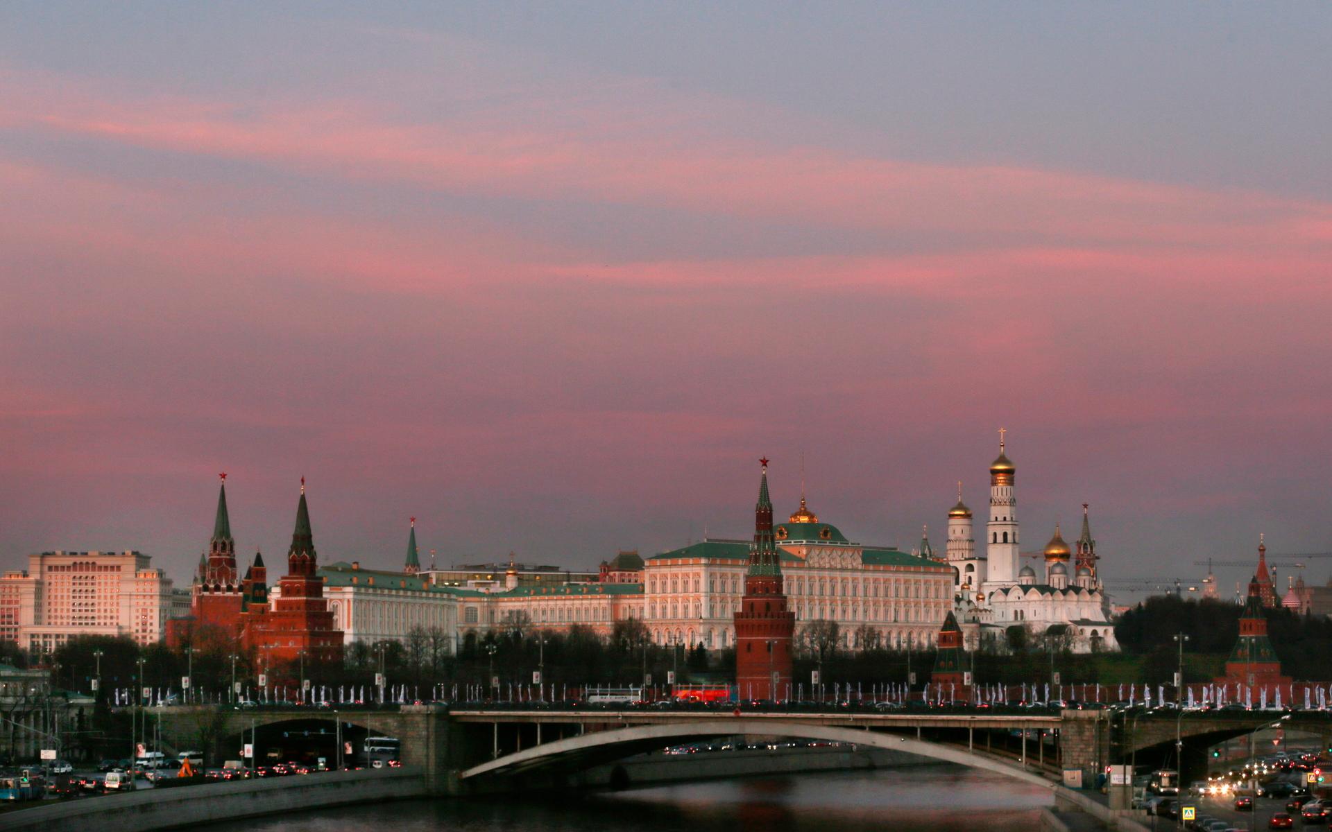 Kreml i Moskva är centrum för makten i det samtida Ryssland, liksom det var i Sovjet.