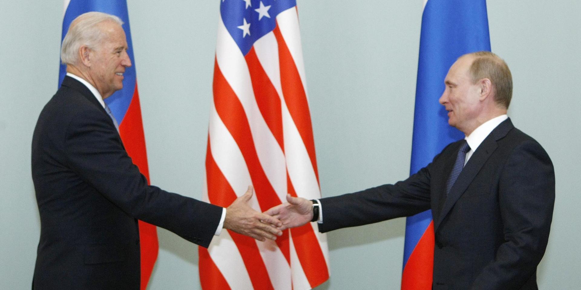 Mötet i Genève blir inte första gången Biden och Putin möts. När Joe Biden var vicepresident i Obama-administrationen möttes de öga mot öga.