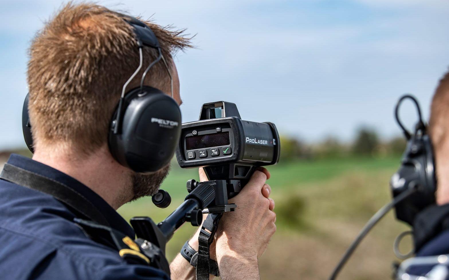 Kollegan uppmätte en av motorcyklisterna till 281 kilometer i timmen. 