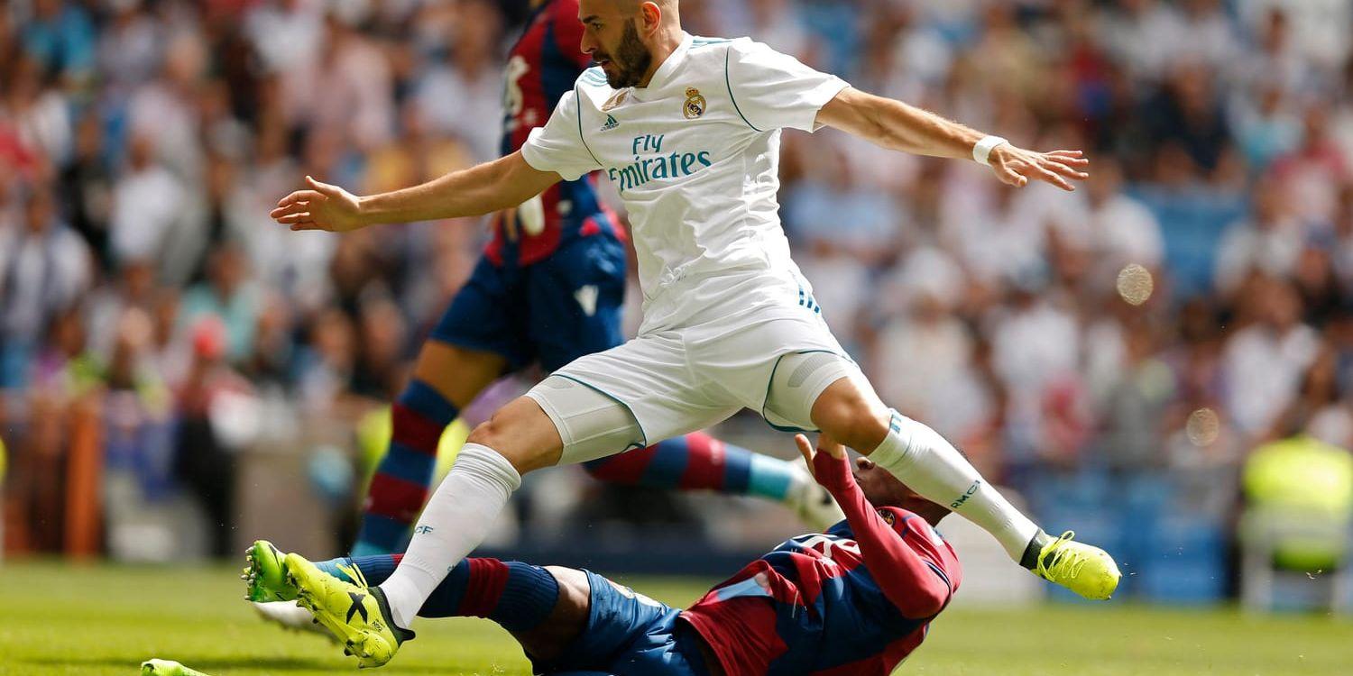 Karim Benzemas nya kontrakt med Real Madrid sträcker sig till 2021.