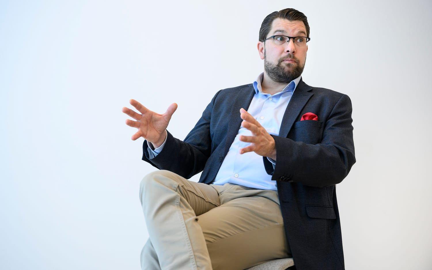 - Det går inte att kollra bort eller vattna ur det vi har kommit överens om, säger SD:s partiledare Jimmie Åkesson om förslagen i Tidöavtalet.