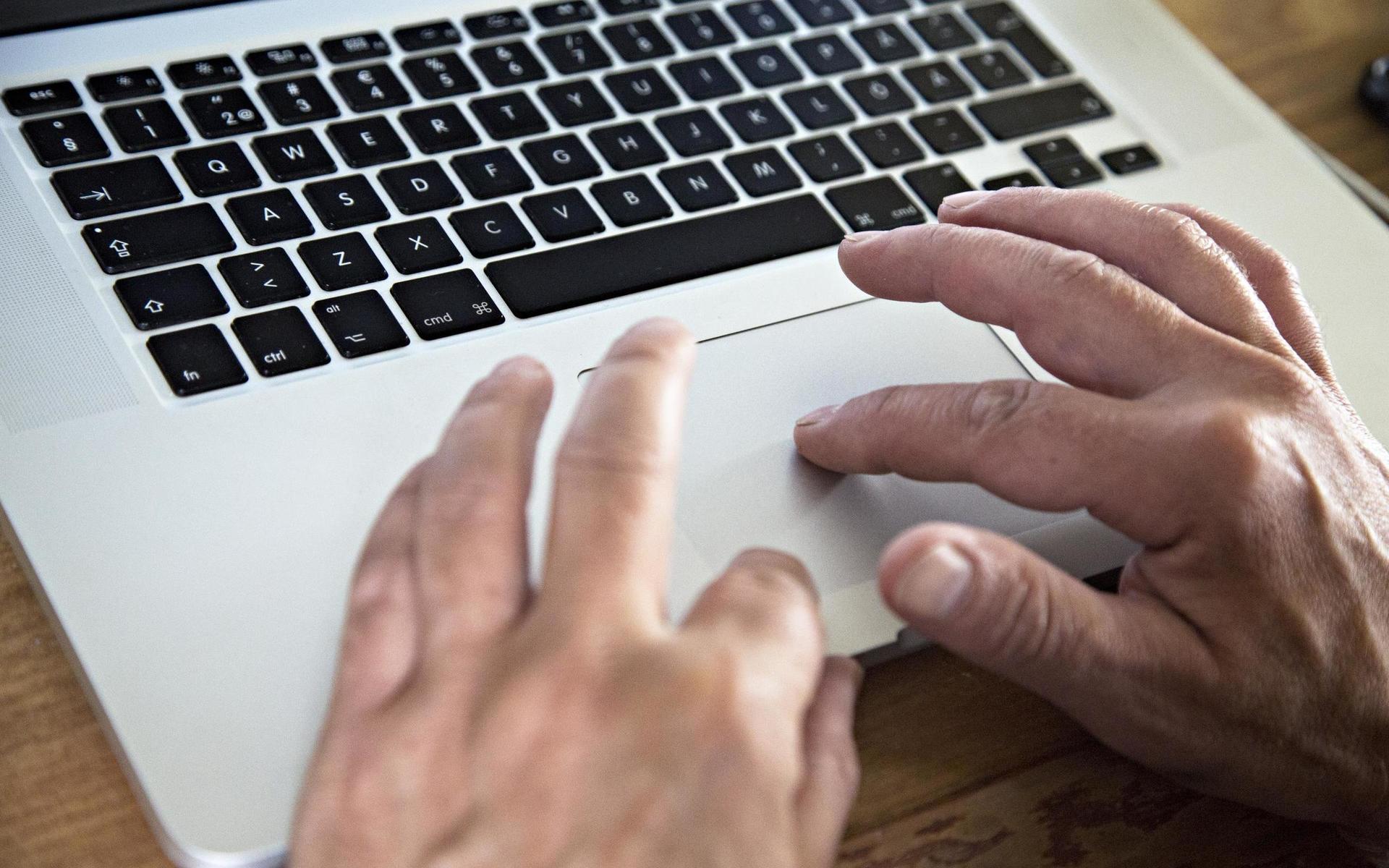 'Pensionärer använder i större utsträckning internettjänster som de inte använde före pandemin, men vi ser också att missnöjet i vissa grupper går upp i takt med ökad skärmtid', säger Måns Jonasson vid Internetstiftelsen.