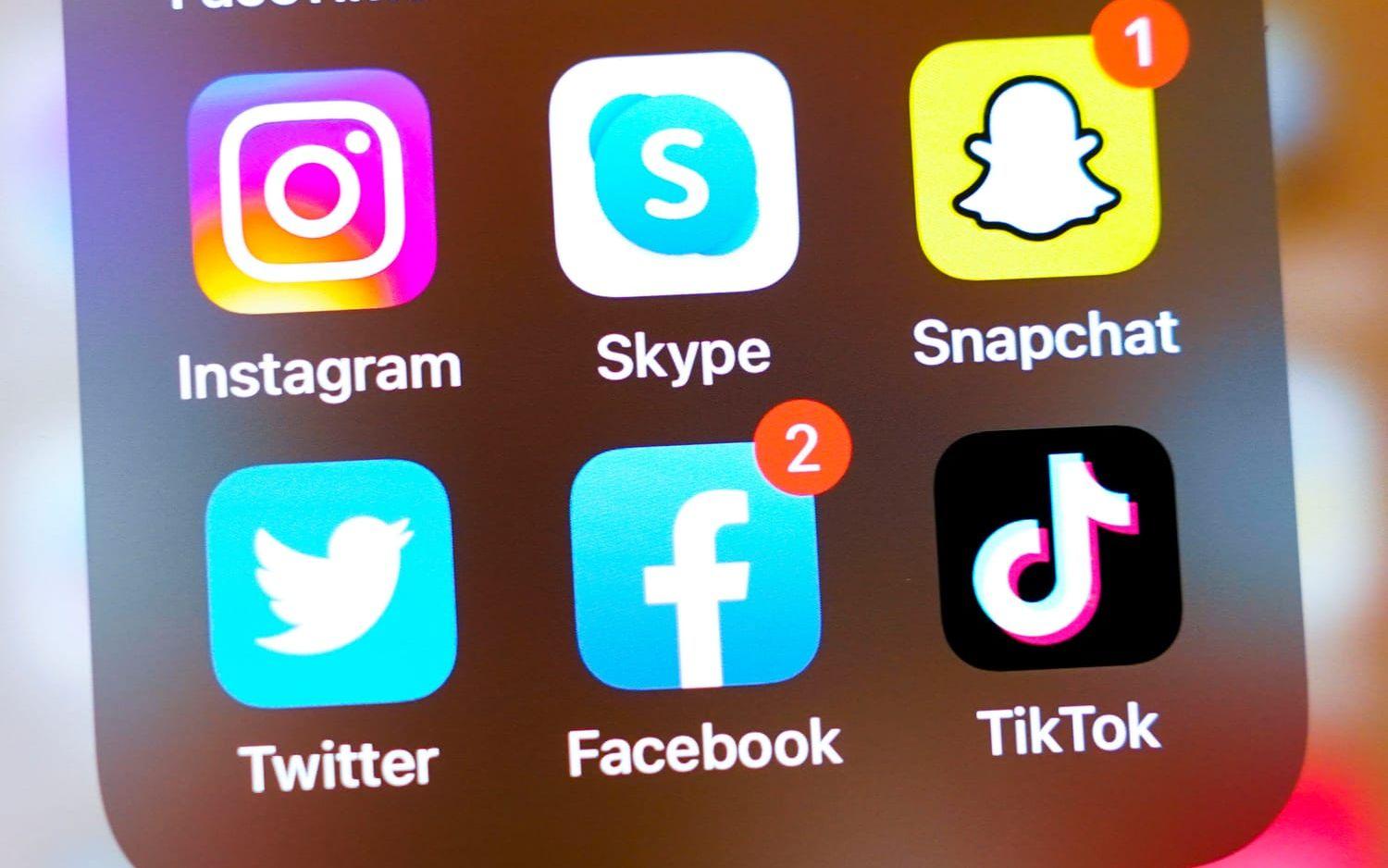 Instagram och flera andra sociala medier-appar på en mobiltelefon. Arkivbild.
