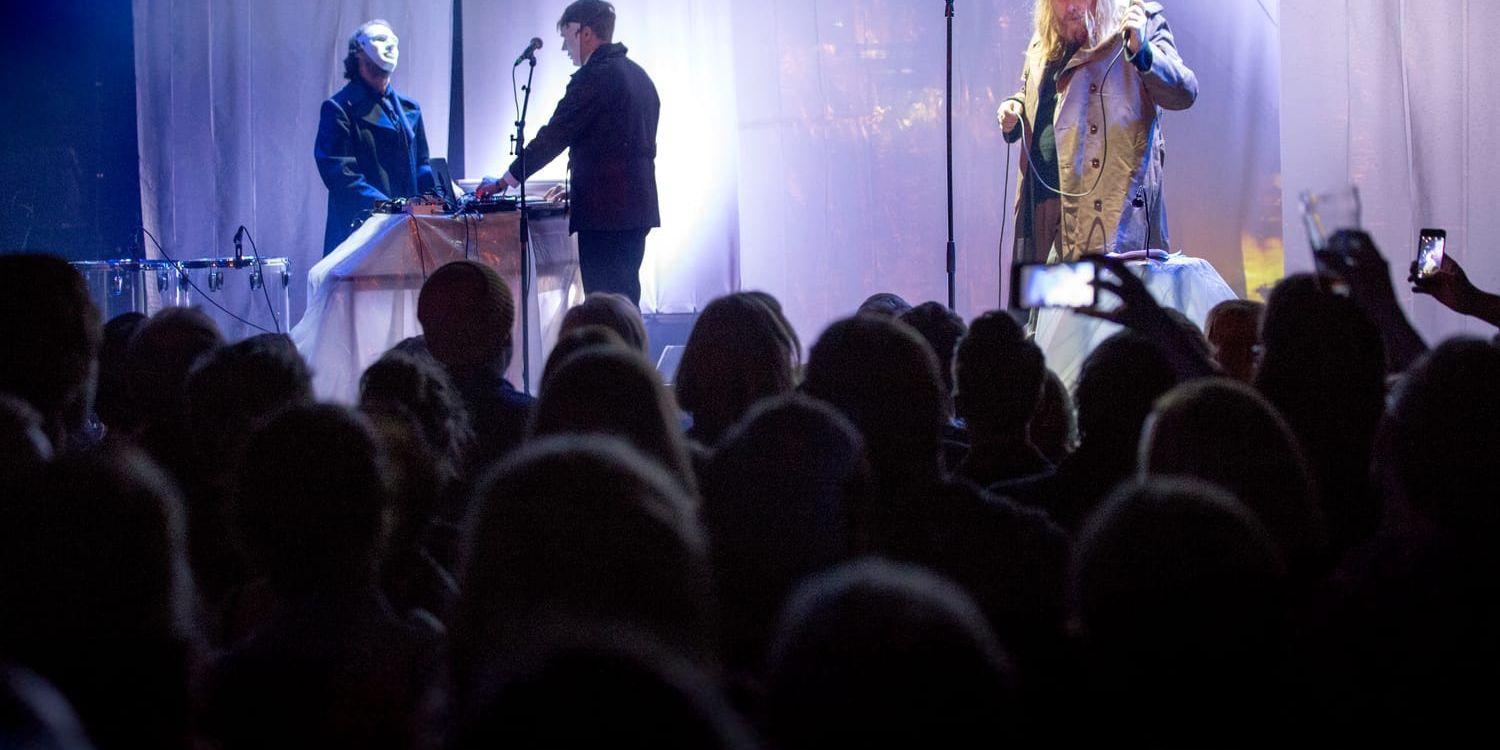 Pustervik är en av alla livemusiksarrangörer som lider just nu. På bilden syns Mattias Alkberg på den Göteborgsbaserade konsertscenen. Arkivbild.