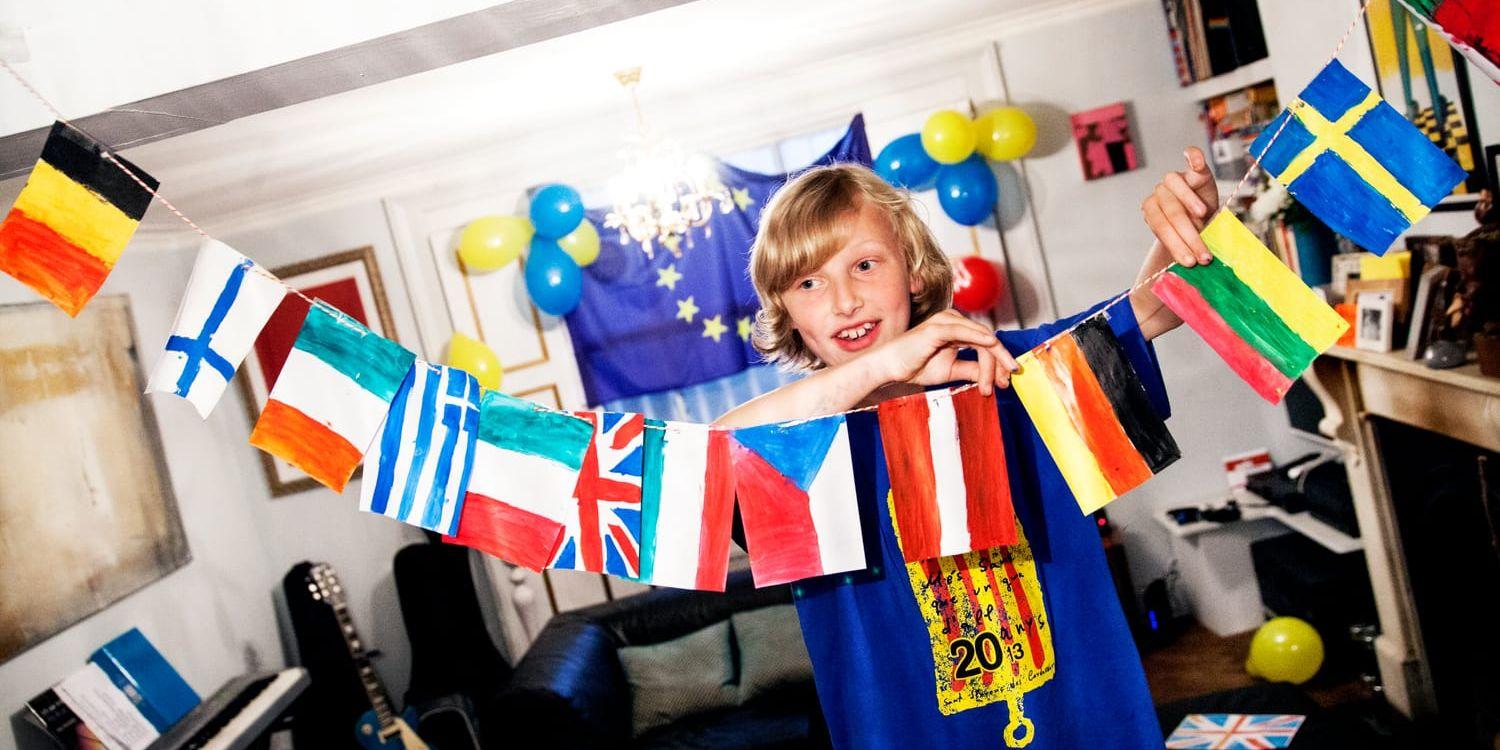 Ella Owen är 9 år från östra London har målat flaggor och hoppas att få stanna i EU. Familjen dekorerar sitt hus, fixar mat och förbereder en valvaka som skall pågå genom natten.