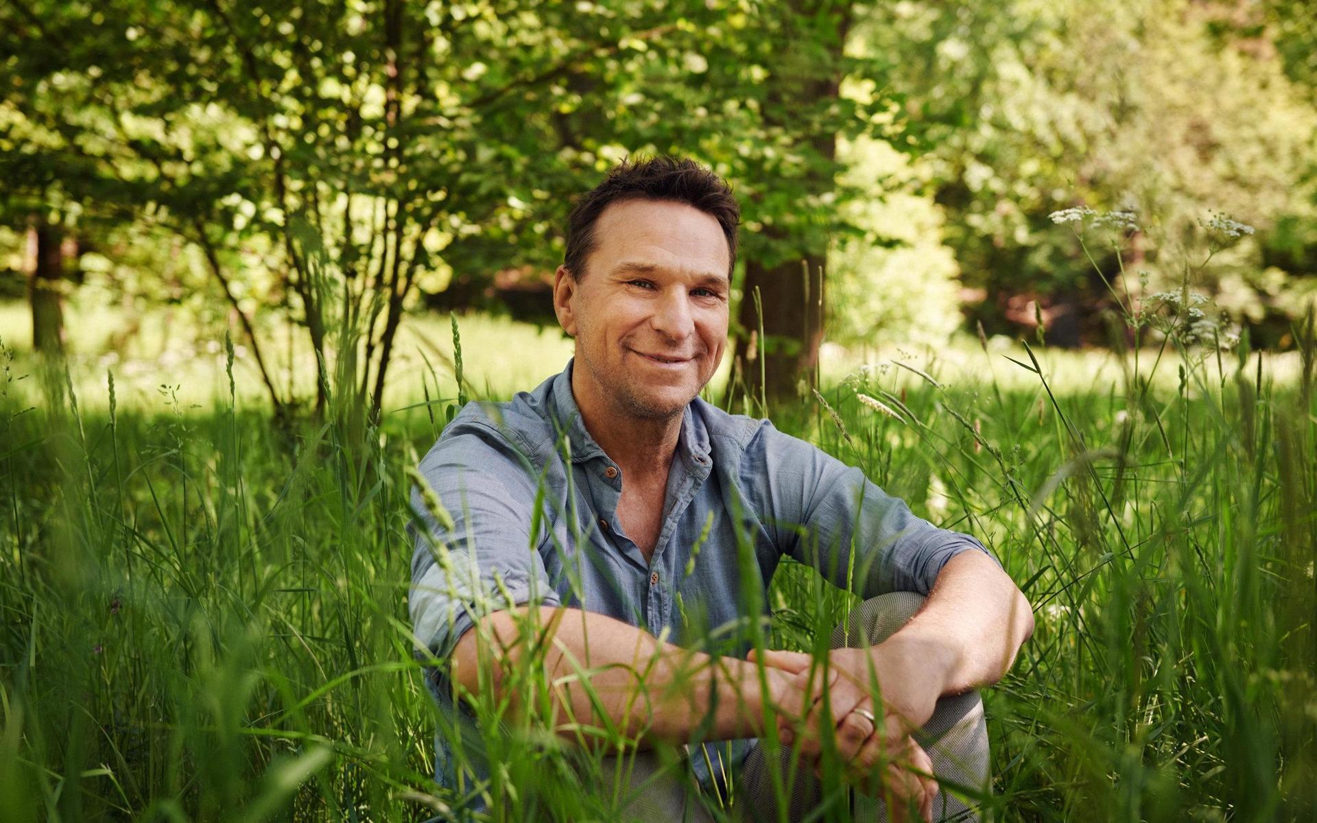 Anders Lundin leder podden 'Svenska folkets historia' i sommar. Pressbild. 
