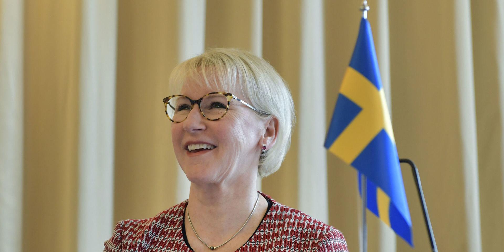 Som utrikesminister har Margot Wallström haft användning av sin stridbarhet. Av maken Håkan har hon dock lärt sig tålamod. &quot;Jag är mera medgörlig nu. Jag kan ge mig&quot;, säger hon.