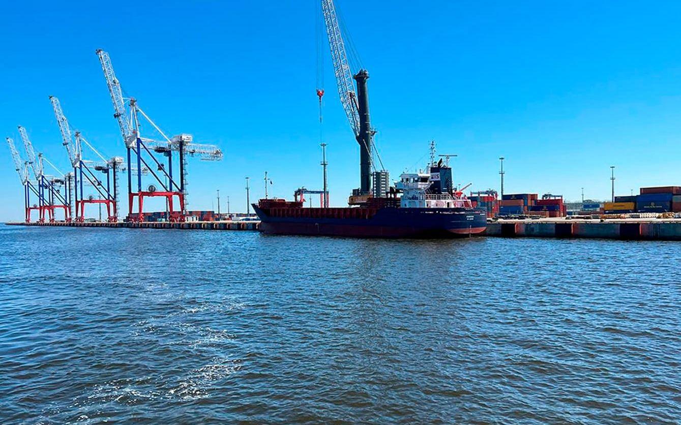 Hamnen Bronka i Finska viken tros ha varit målet för drönaren. Arkivbild.