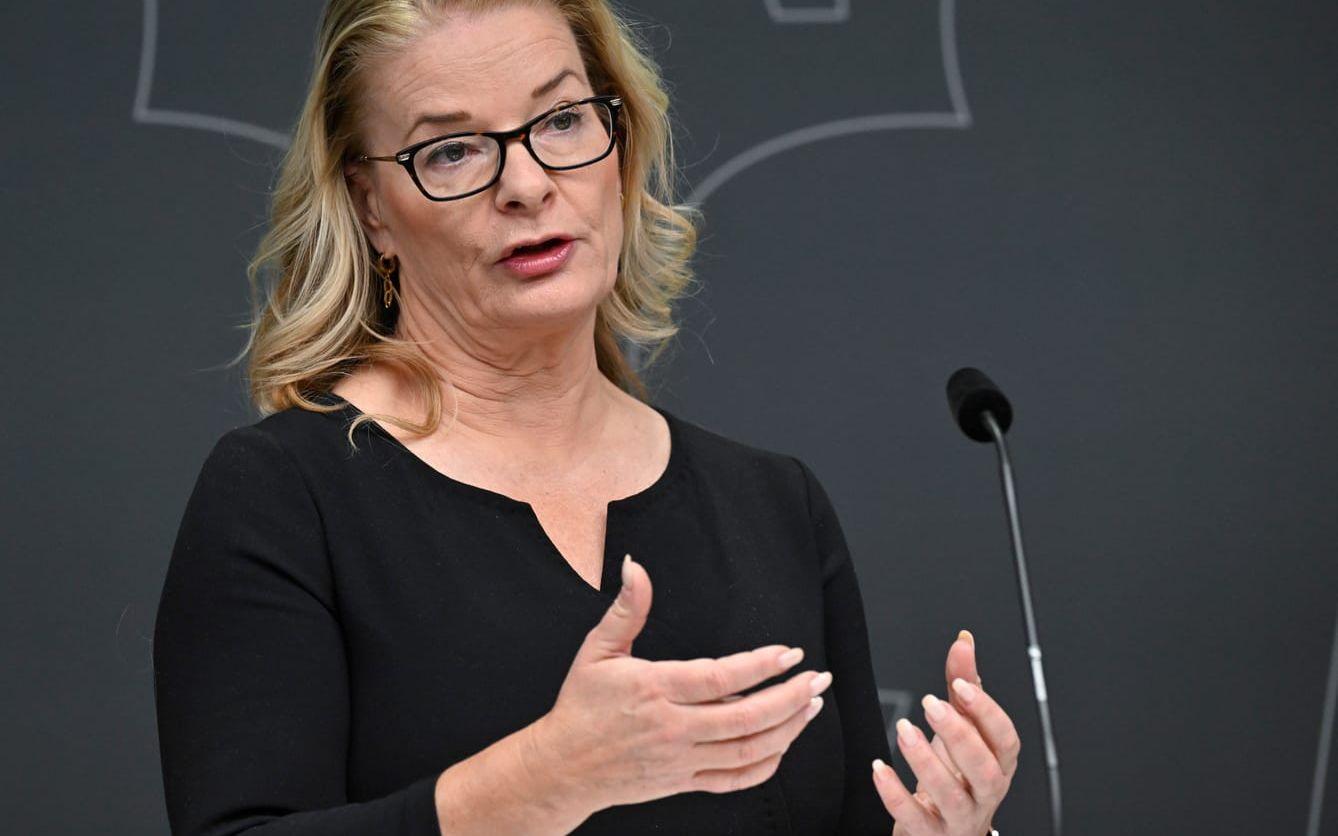 Skolminister Lotta Edholm (L) har kallat till krismöte om tryggheten i skolan. Arkivbild.