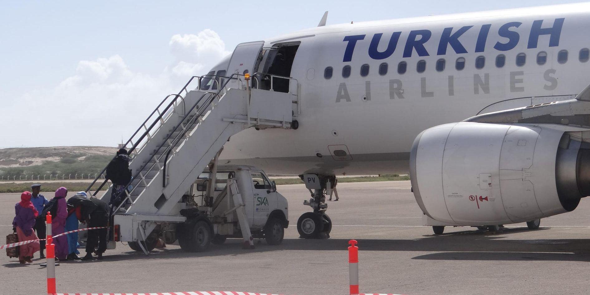 Ett flyg fick nödlanda efter att uppskrämda passagerare upptäckt att ett wifi-nätverk döpts till "bomb ombord". Arkivbild.