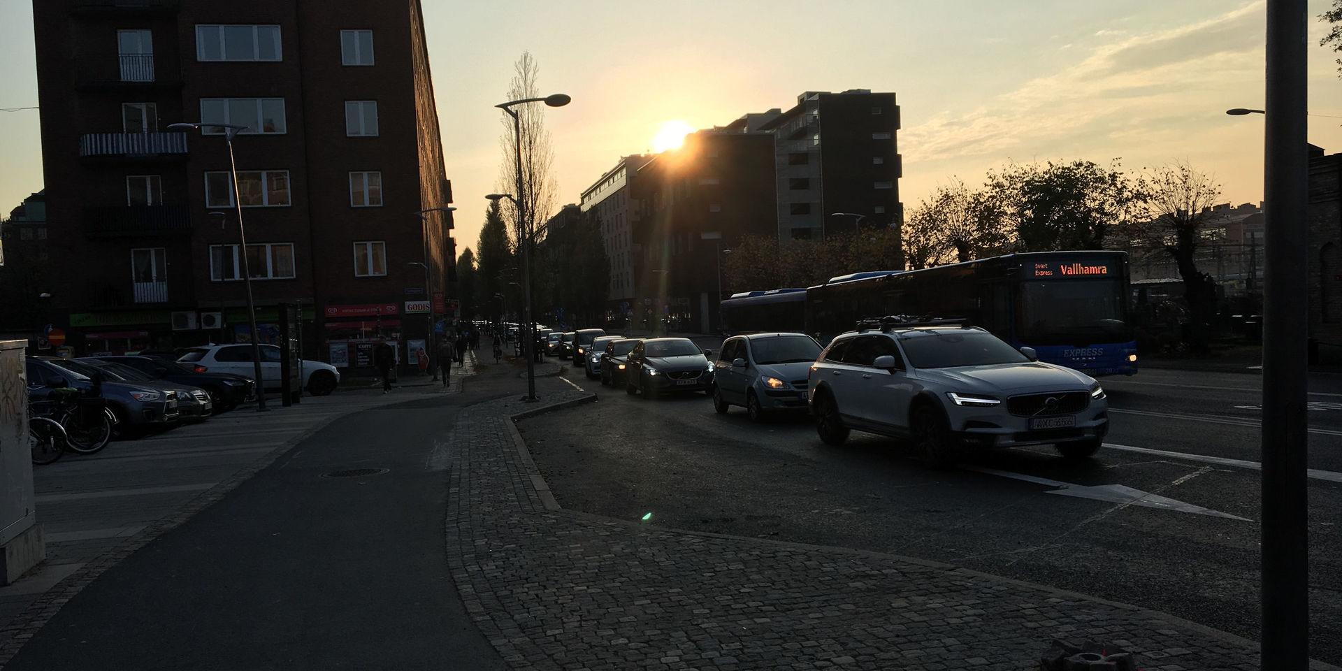 Händelsen skapade bland annat långa köer längs Friggagatan i riktning mot Olskroken. 