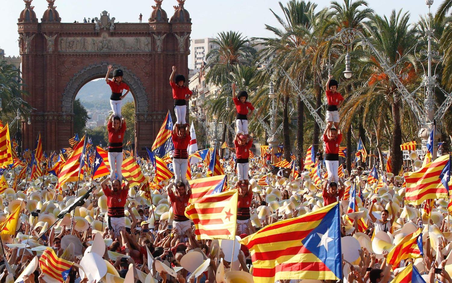 Mänskliga torn är populärt på flera platser i Spanien - även på det katalanska nationaldagsfirandet. Bild: TT