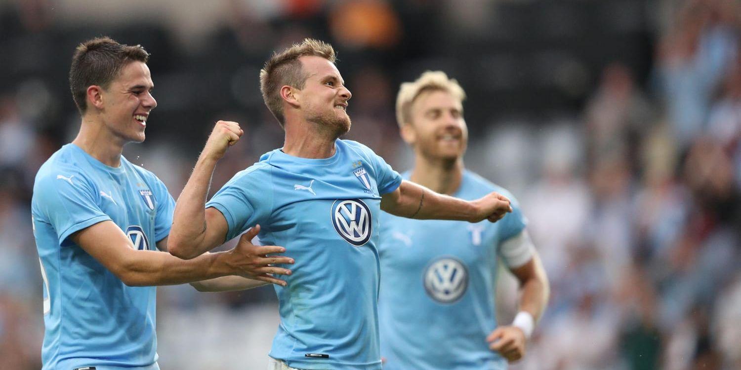 Med sitt första tävlingsmål för klubben såg Eric Larsson till att Malmö fick en bekväm resa till nästa omgång i Champions Leauge-kvalet.
