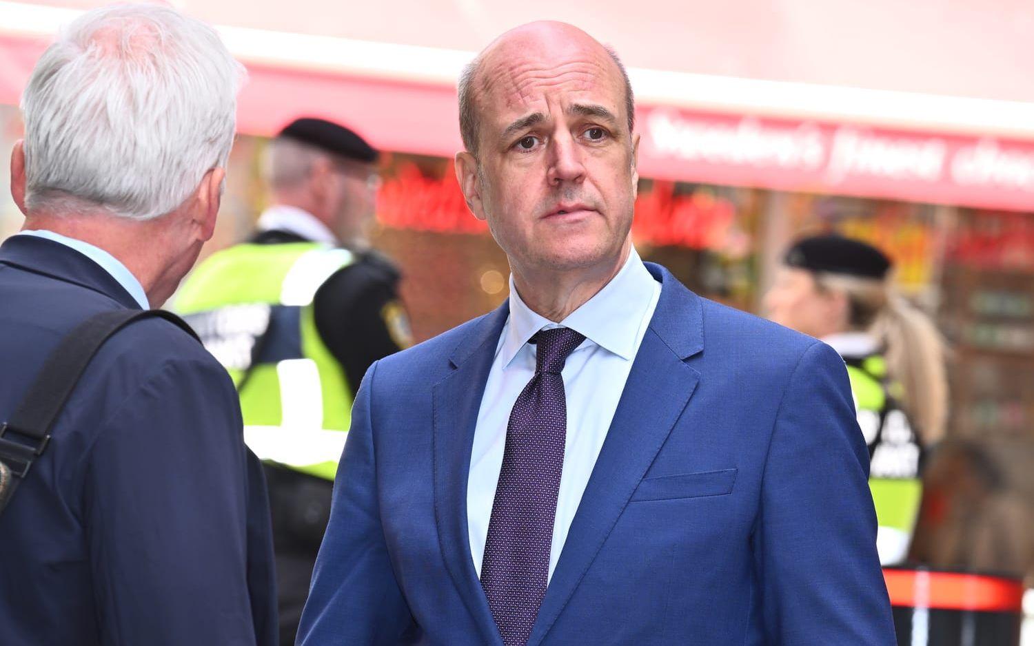 Fredrik Reinfeldt, ordförande i Svenska fotbollförbundet,  under en presskonferens om problemen på läktaren i allsvenskan. 