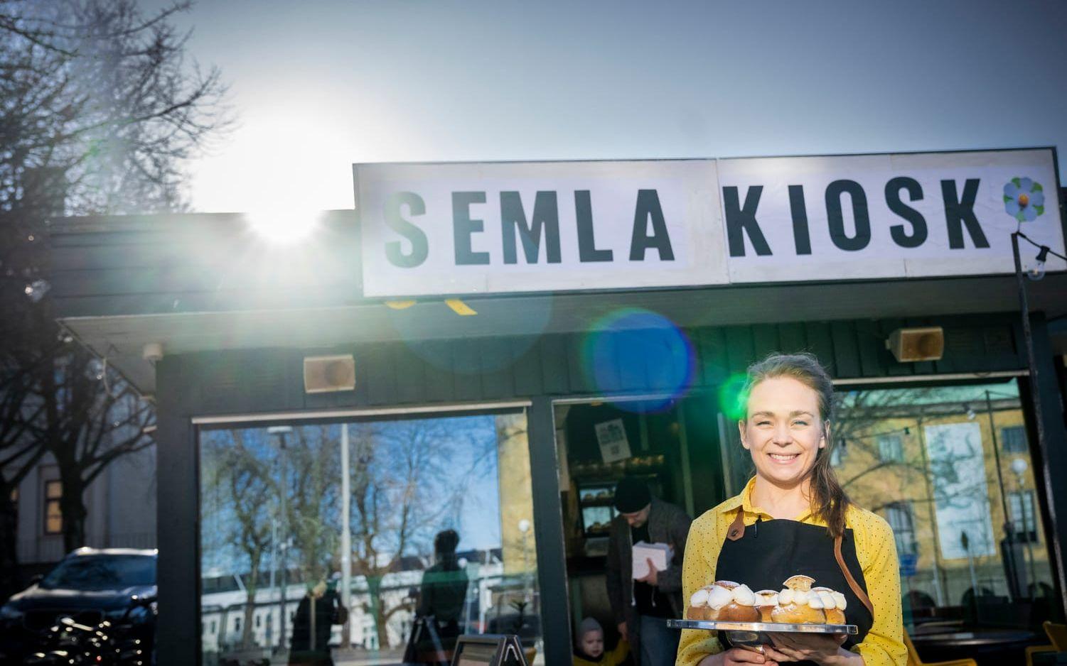 Kocken Louise Johansson är en av personerna bakom popupbutiken Semla kiosk på Stigberget.