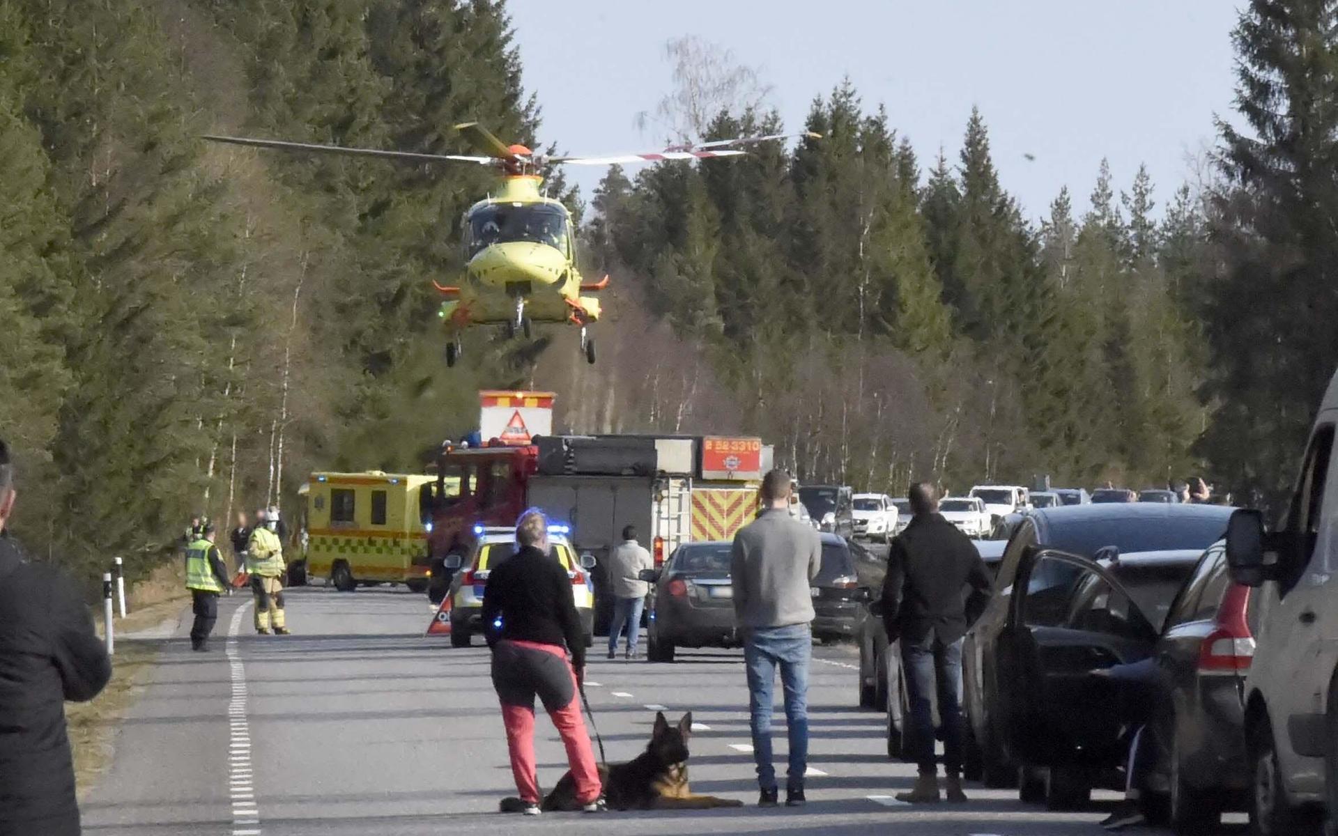 Två personer har förts till sjukhus efter en olycka utanför Tranemo. 